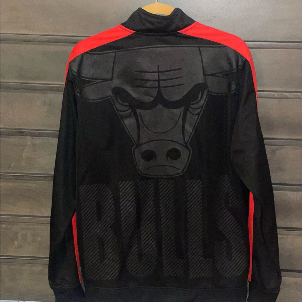 Bulls Jacket - Picture 2 of 5